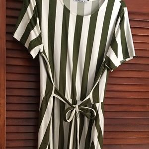 Strip Hunter Green Dress with Tie
